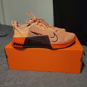 Nike Apricot and Black Metcon 9 FlyEase